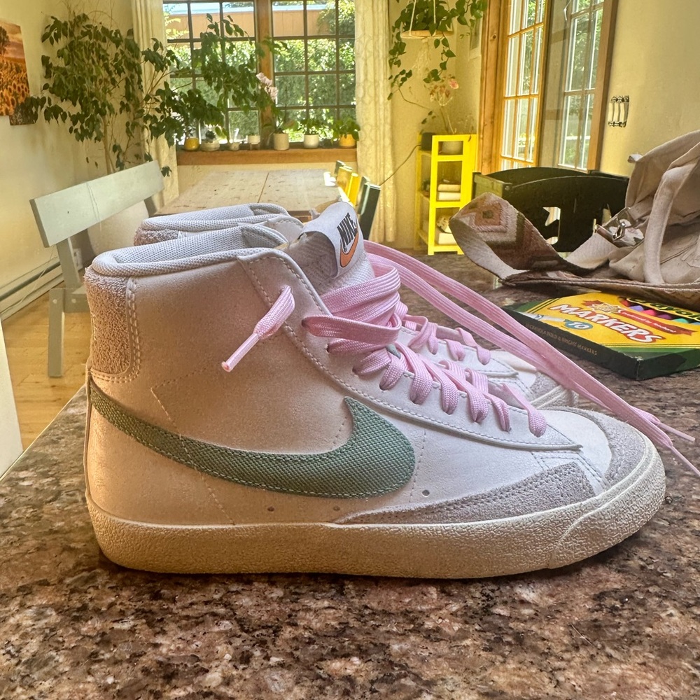 Nike Blazer High Top Size 9
